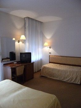 Hotel Europa Удіне Екстер'єр фото